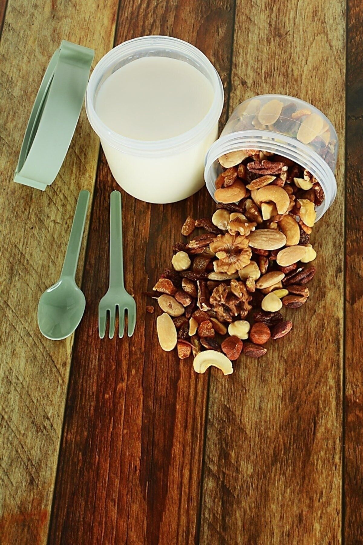 Çift Hazneli Çatal Kaşıklı Müsli Yulaf Diyet Atıştırmalık Saklama Kabı Yeşil Ap-9453 1100 Ml